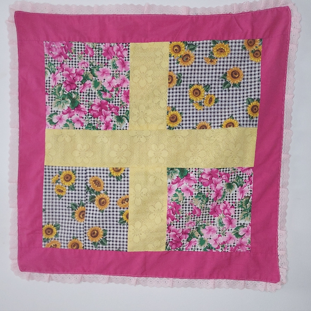 Shabby Chic Floral Table Topper - Vintage Handicraft